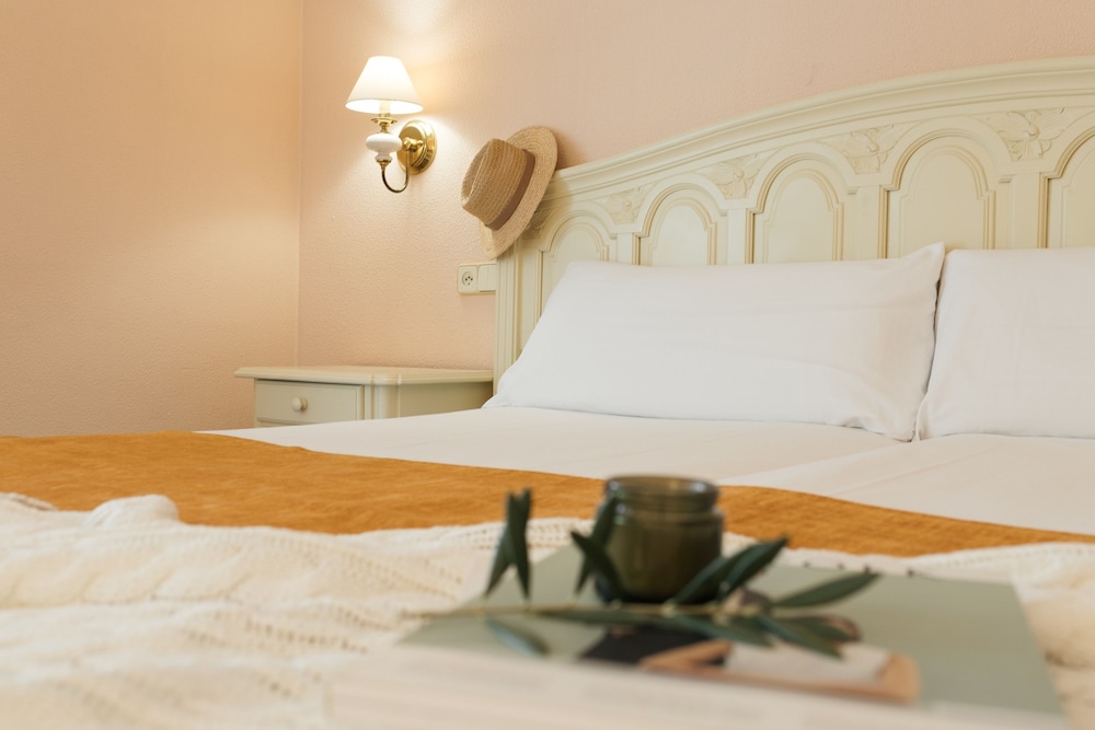 Hotel Roger de Flor Seleqtta — Hotel rooms in Lloret de Mar, Catalonia