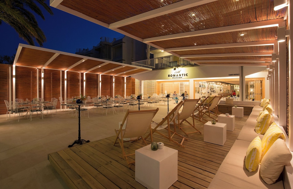Hotel Cabot Romantic - Adults Only — Restaurant & bars in Puerto Pollensa, Balearic Islands