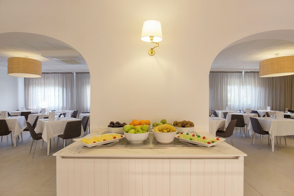 Hotel Cabot Romantic - Adults Only — Restaurant & bars in Puerto Pollensa, Balearic Islands