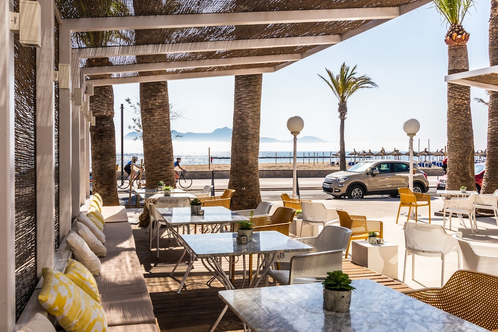 Hotel Cabot Romantic - Adults Only — Restaurant & bars in Puerto Pollensa, Balearic Islands