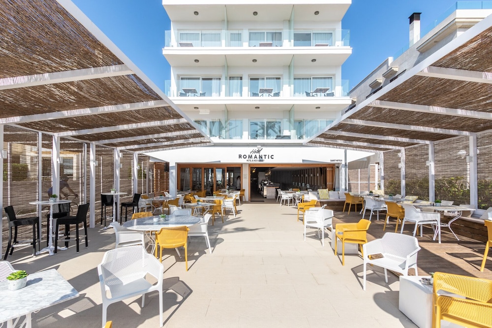 Hotel Cabot Romantic - Adults Only — Restaurant & bars in Puerto Pollensa, Balearic Islands