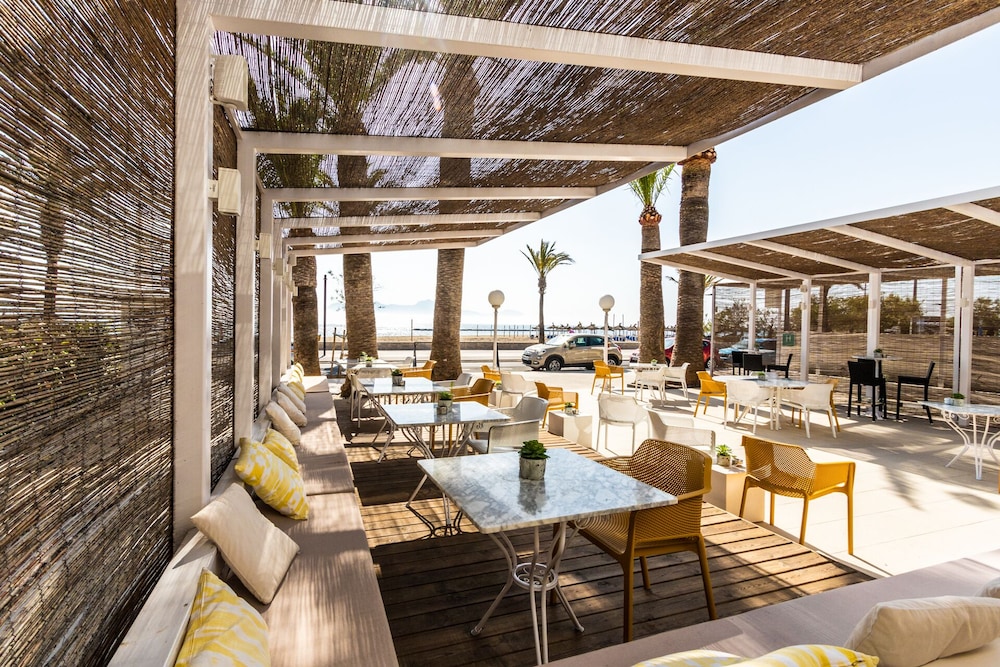 Hotel Cabot Romantic - Adults Only — Restaurant & bars in Puerto Pollensa, Balearic Islands