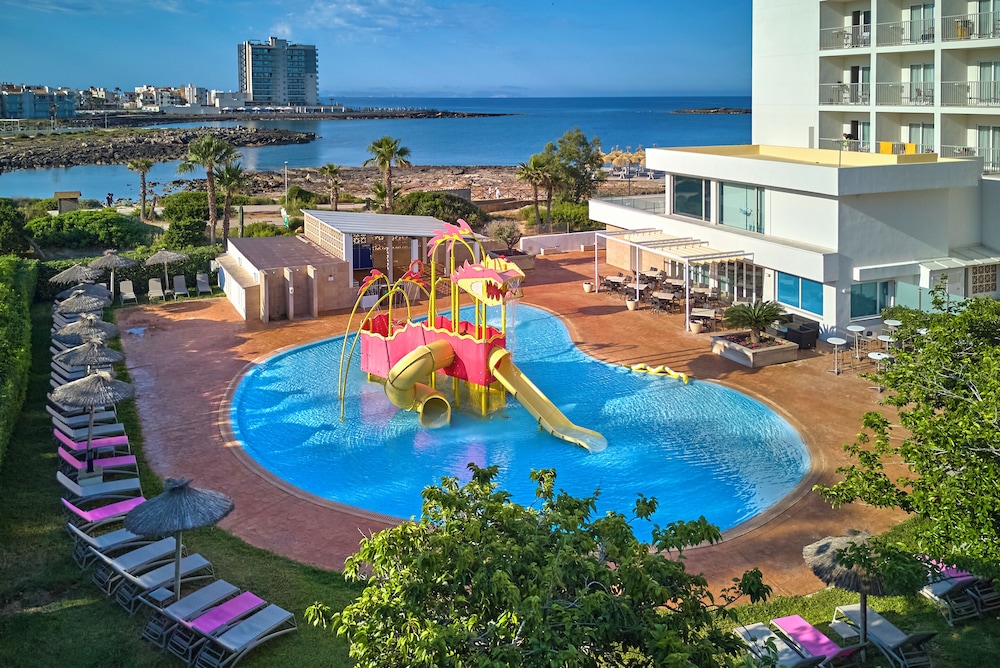 Universal Hotel Romantica