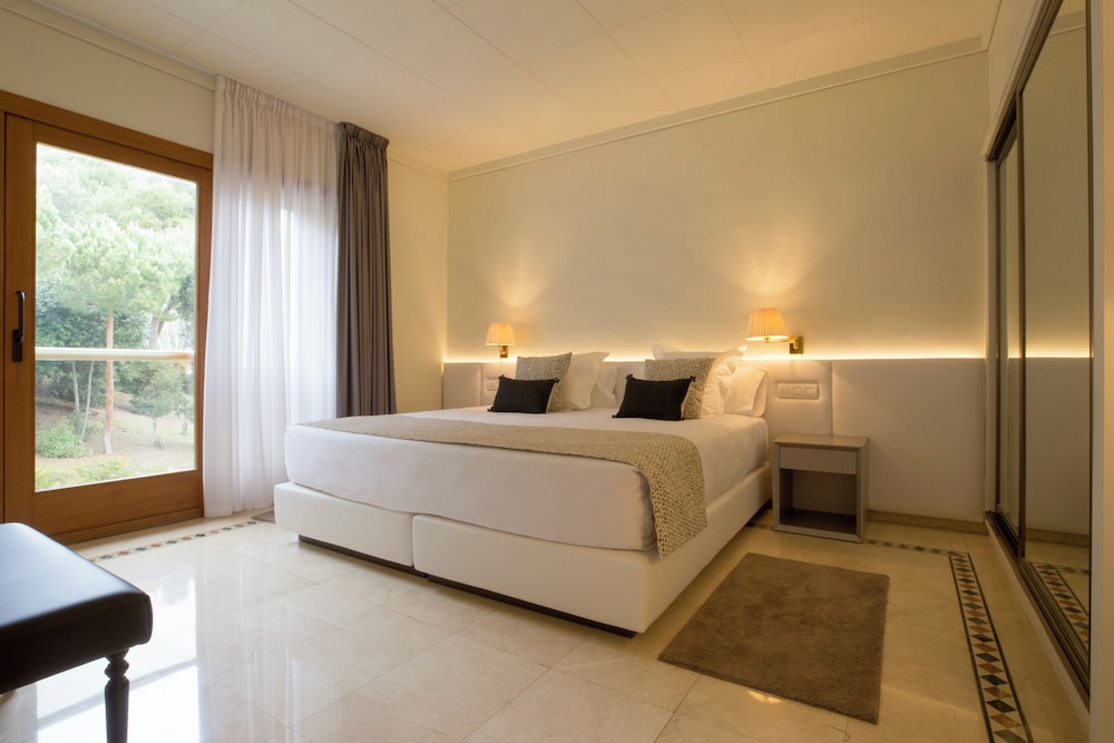 Hotel Santa Marta — Hotel rooms in Lloret de Mar, Catalonia