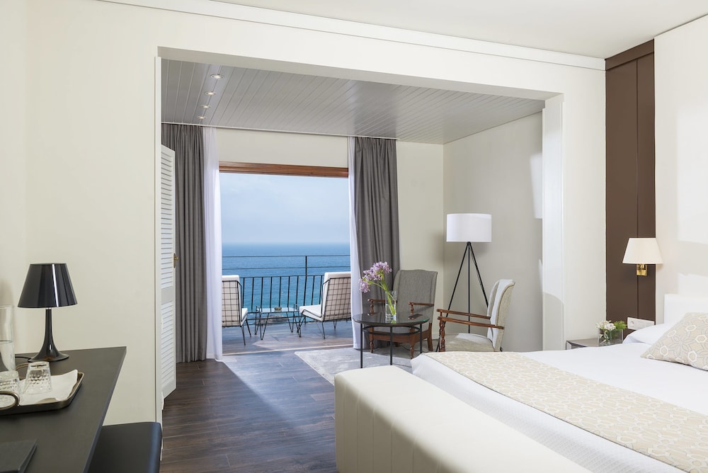 Hotel Santa Marta — Hotel rooms in Lloret de Mar, Catalonia