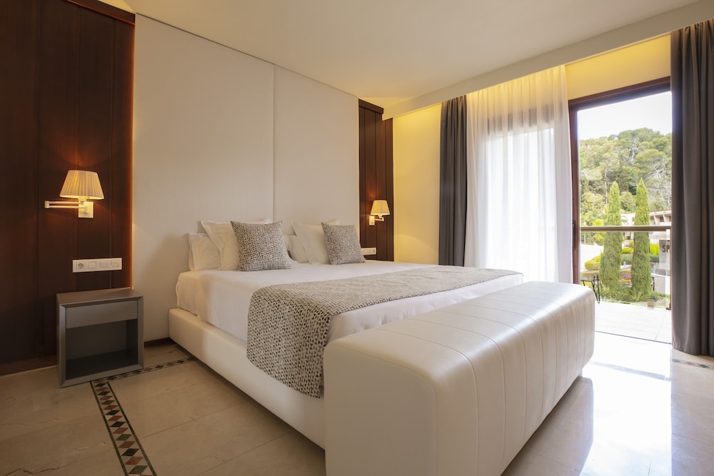 Hotel Santa Marta — Hotel rooms in Lloret de Mar, Catalonia