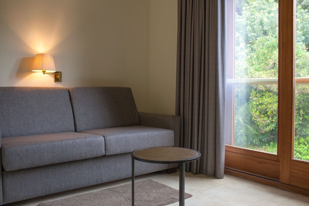 Hotel Santa Marta — Hotel rooms in Lloret de Mar, Catalonia