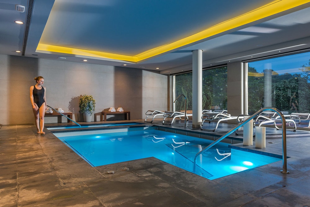 Hotel Santa Marta — Swimming pool in Lloret de Mar, Catalonia