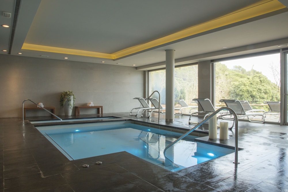 Hotel Santa Marta — Swimming pool in Lloret de Mar, Catalonia