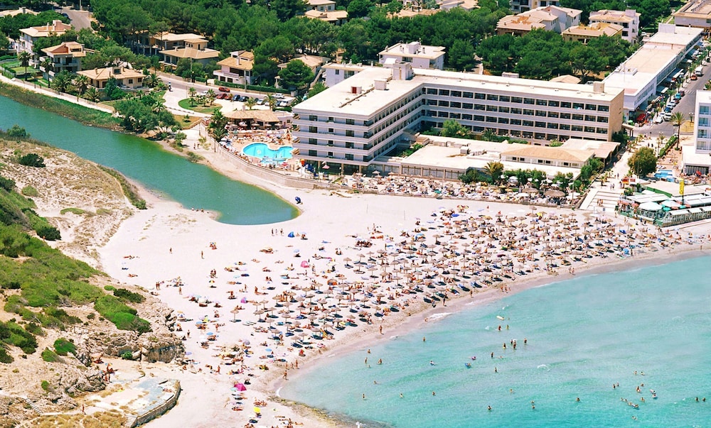 Hotel Son Baulo — Beach in Can Picafort, Balearic Islands