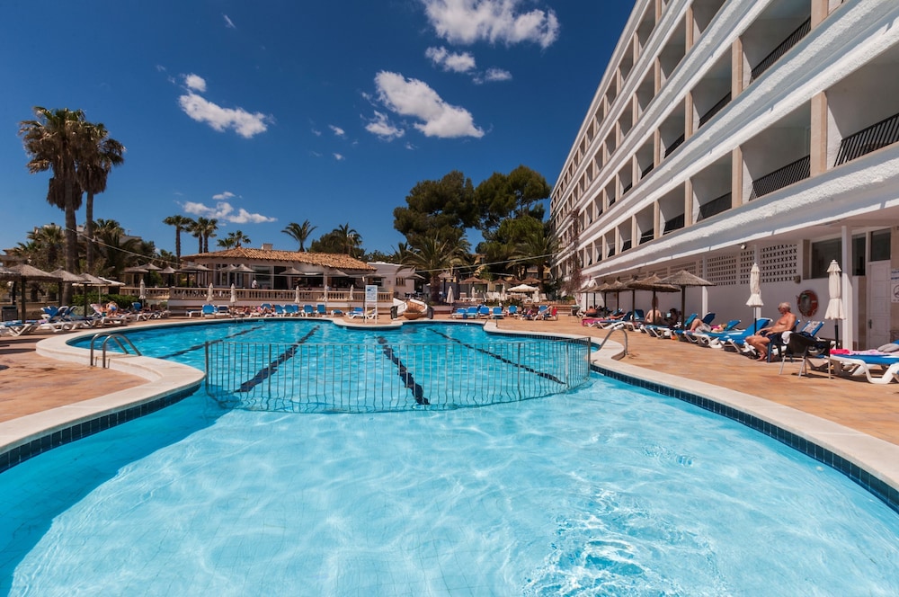 Hotel Son Baulo — Swimming pool in Can Picafort, Balearic Islands