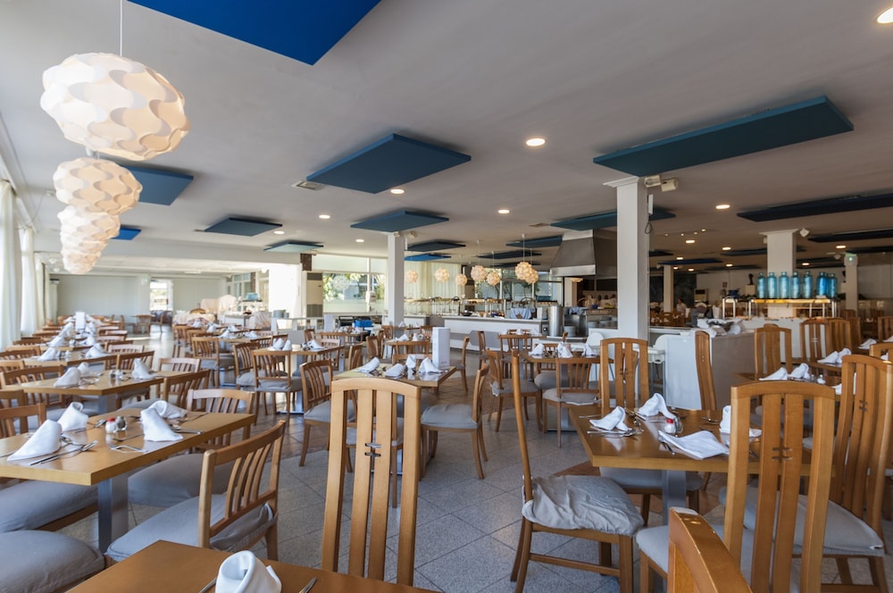 Hotel Son Baulo — Restaurant & bars in Can Picafort, Balearic Islands