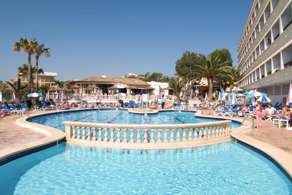 Hotel Son Baulo — Swimming pool in Can Picafort, Balearic Islands
