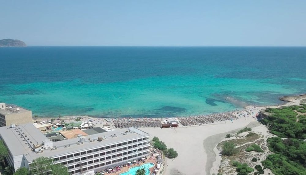Hotel Son Baulo — Beach in Can Picafort, Balearic Islands