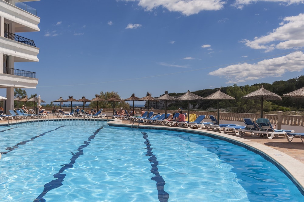 Hotel Son Baulo — Swimming pool in Can Picafort, Balearic Islands