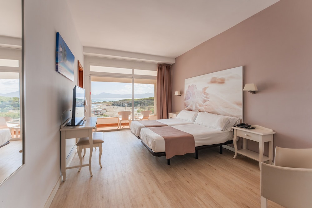 Hotel Son Baulo — Hotel rooms in Can Picafort, Balearic Islands