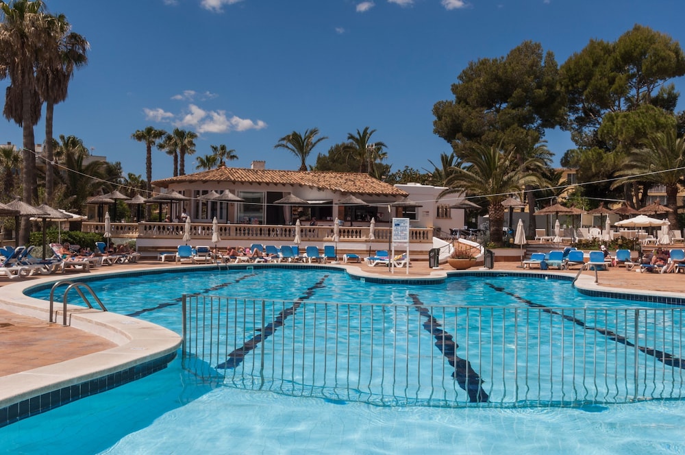 Hotel Son Baulo — Swimming pool in Can Picafort, Balearic Islands