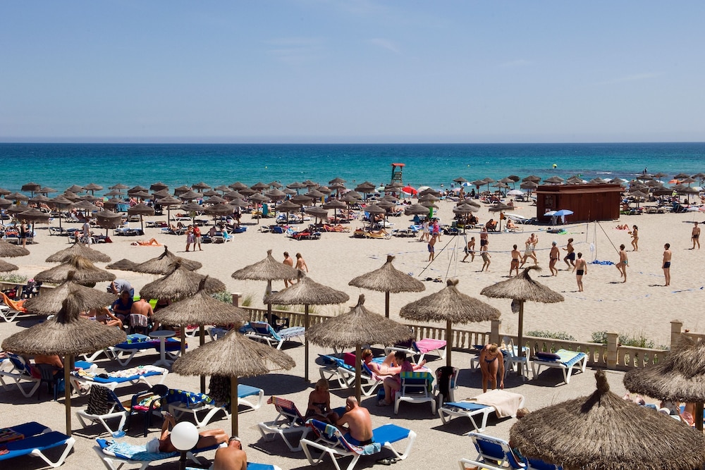 Hotel Son Baulo — Beach in Can Picafort, Balearic Islands