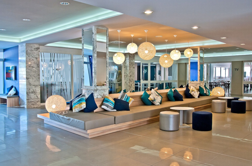 BQ Delfín Azul Hotel — Hotel building in Alcudia, Balearic Islands