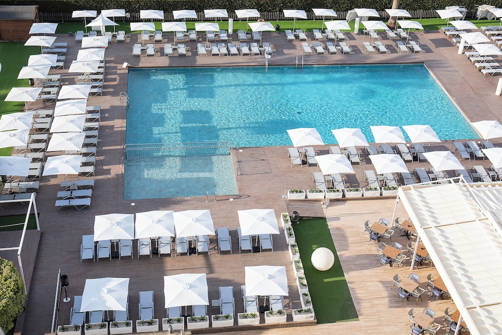 BQ Delfín Azul Hotel — Swimming pool in Alcudia, Balearic Islands