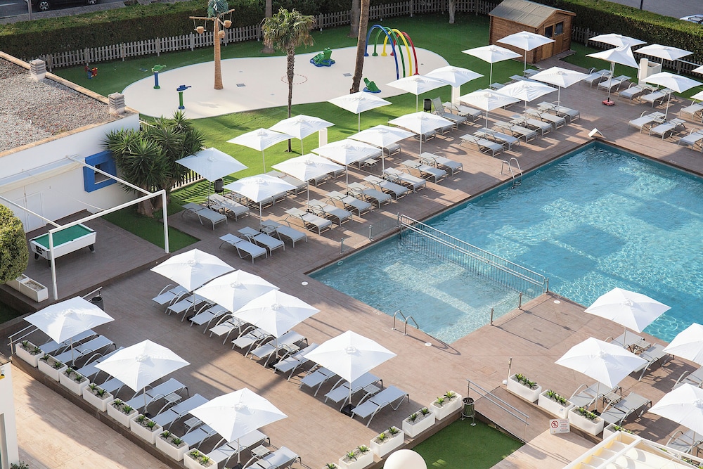 BQ Delfín Azul Hotel — Swimming pool in Alcudia, Balearic Islands