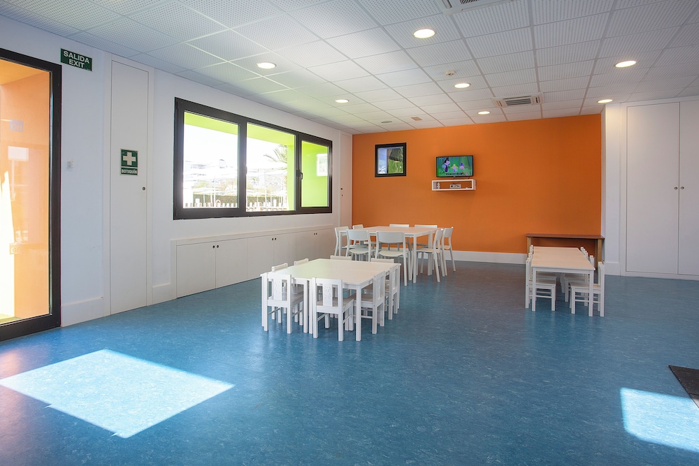 BQ Delfín Azul Hotel — Attractions for children in Alcudia, Balearic Islands