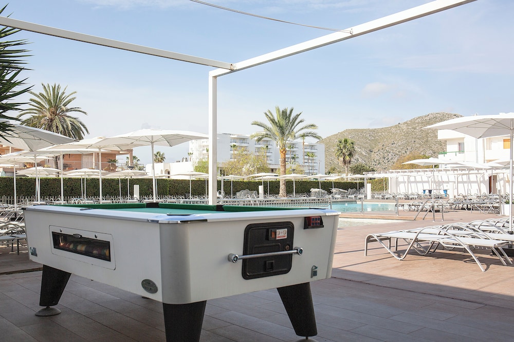 BQ Delfín Azul Hotel — Swimming pool in Alcudia, Balearic Islands
