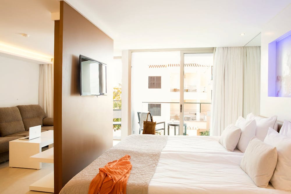 Monsuau Cala D'Or Hotel - Adults Only — Hotel rooms in Cala Ferrera, Balearic Islands