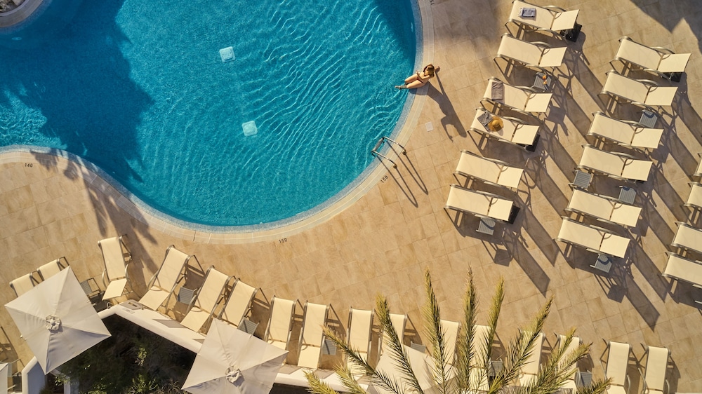 Monsuau Cala D'Or Hotel - Adults Only — Swimming pool in Cala Ferrera, Balearic Islands