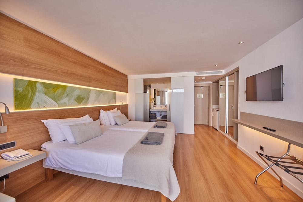 Monsuau Cala D'Or Hotel - Adults Only — Hotel rooms in Cala Ferrera, Balearic Islands