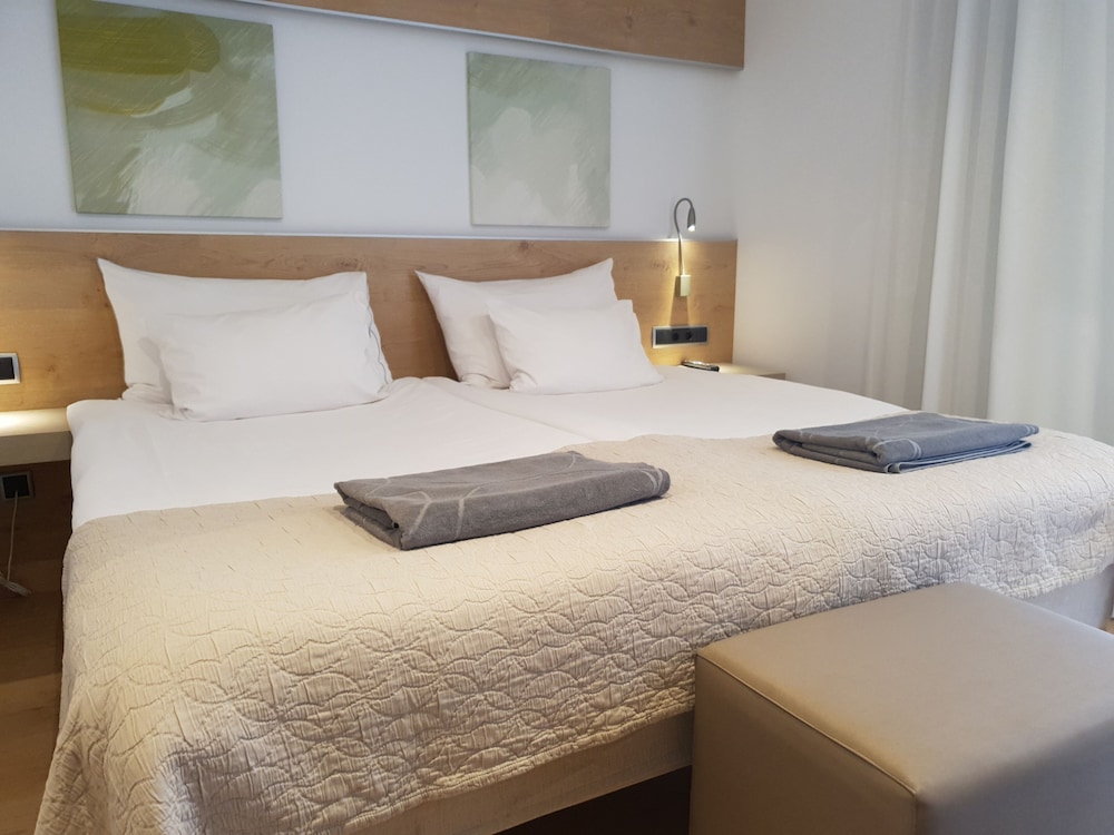 Monsuau Cala D'Or Hotel - Adults Only — Hotel rooms in Cala Ferrera, Balearic Islands