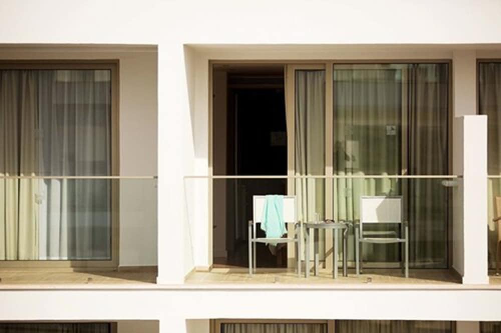 Monsuau Cala D'Or Hotel - Adults Only — Hotel building in Cala Ferrera, Balearic Islands