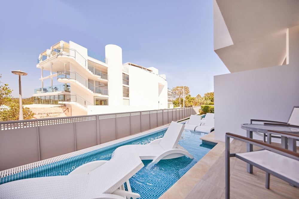 Monsuau Cala D'Or Hotel - Adults Only — Swimming pool in Cala Ferrera, Balearic Islands