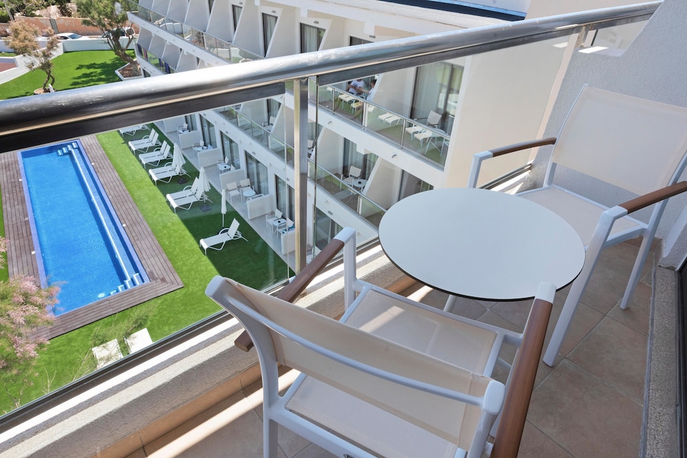 THB Cala Lliteras Hotel - Adults Only — Hotel building in Cala Ratjada, Balearic Islands