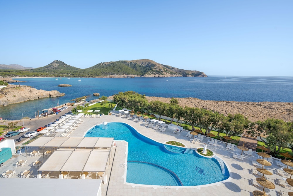 THB Cala Lliteras Hotel - Adults Only — Swimming pool in Cala Ratjada, Balearic Islands