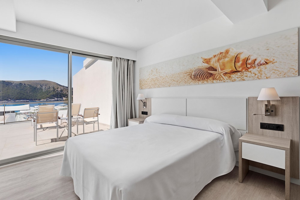THB Cala Lliteras Hotel - Adults Only — Hotel rooms in Cala Ratjada, Balearic Islands