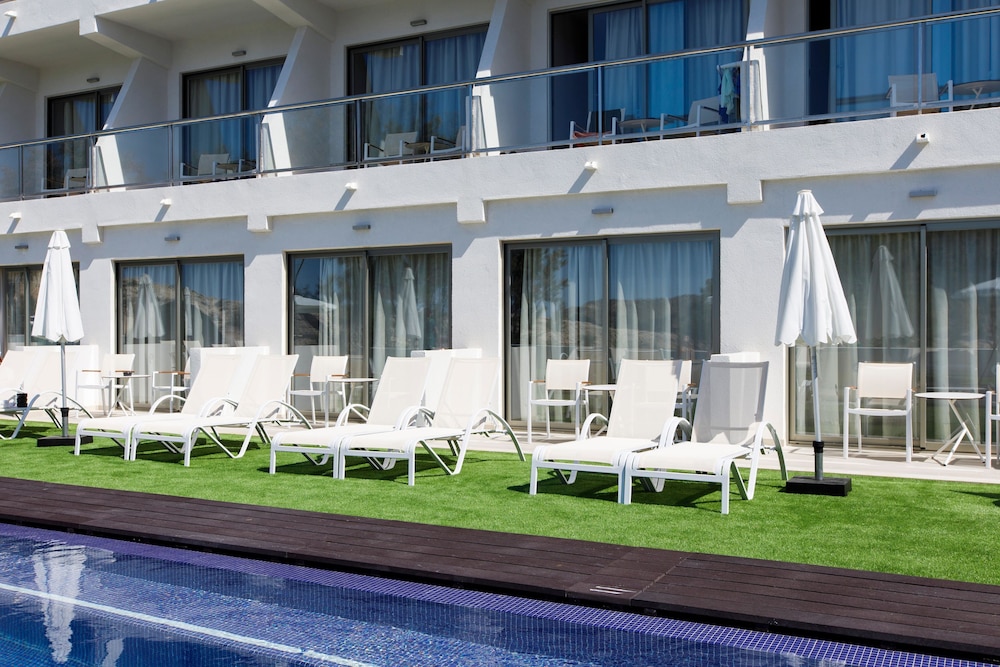 THB Cala Lliteras Hotel - Adults Only — Hotel building in Cala Ratjada, Balearic Islands