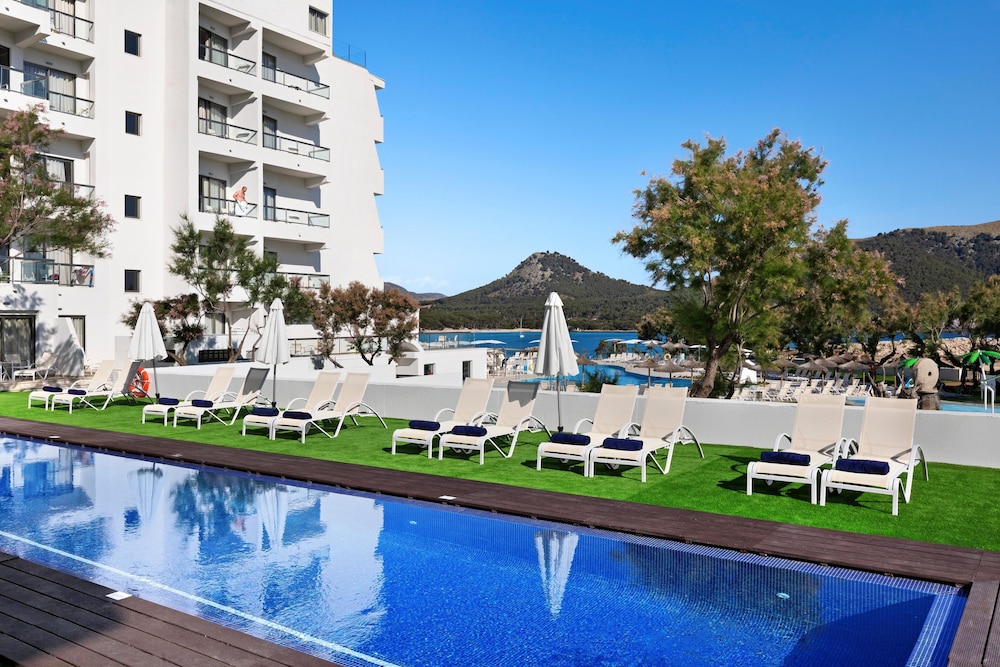 THB Cala Lliteras Hotel - Adults Only — Swimming pool in Cala Ratjada, Balearic Islands
