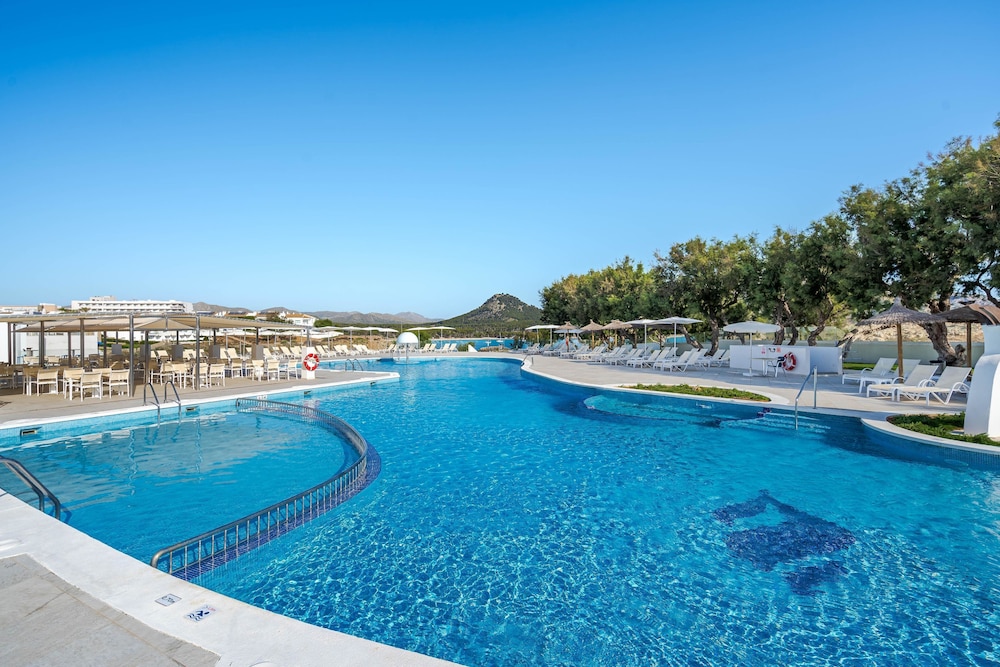 THB Cala Lliteras Hotel - Adults Only — Swimming pool in Cala Ratjada, Balearic Islands