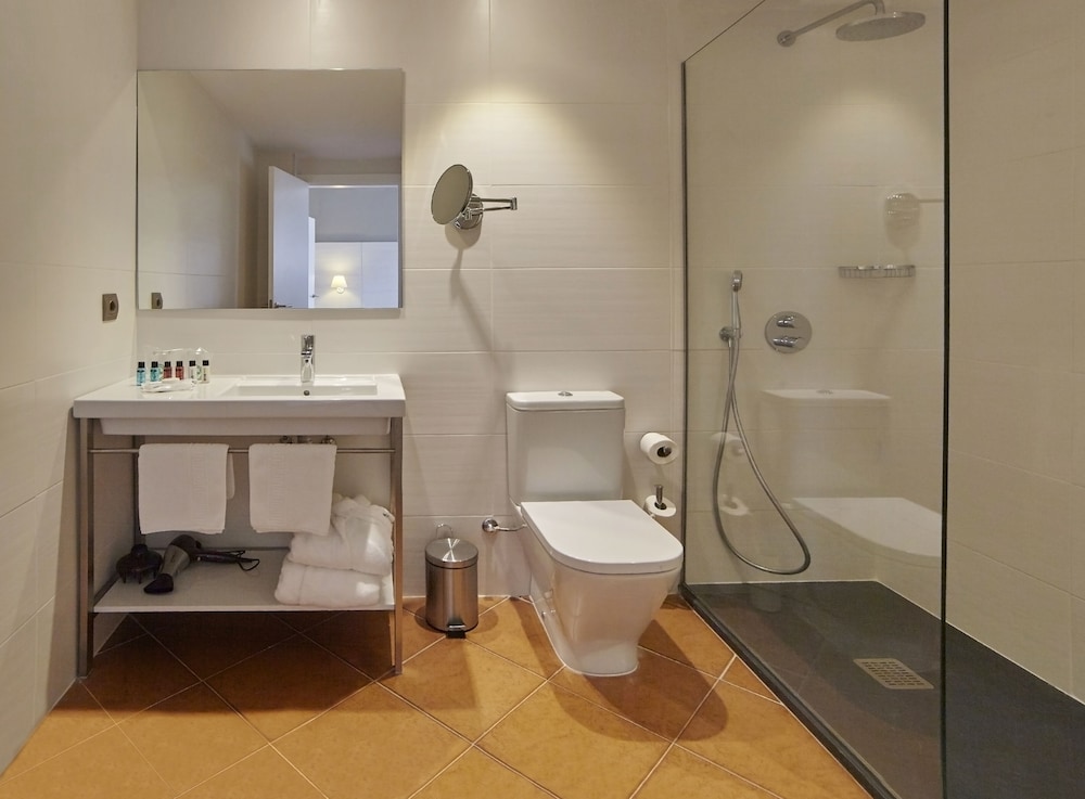 Hotel Tres Torres — Hotel rooms in Santa Eulalia, Balearic Islands