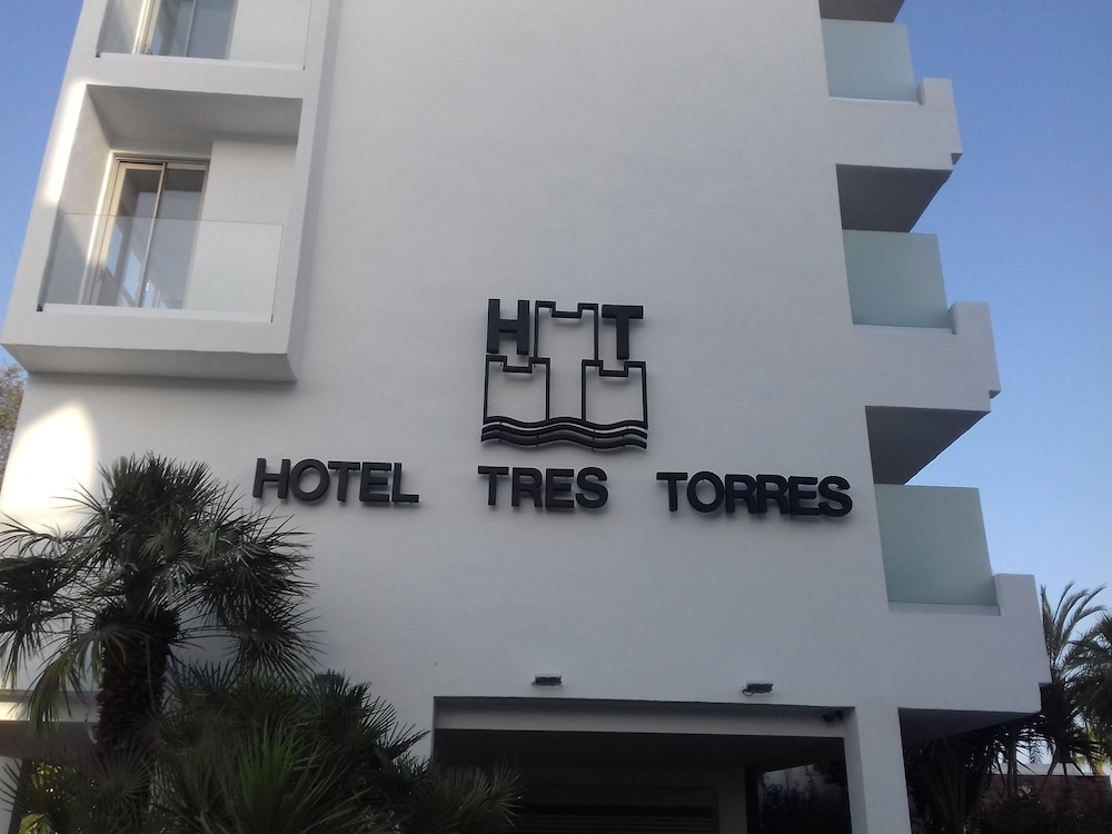 Hotel Tres Torres — Hotel building in Santa Eulalia, Balearic Islands