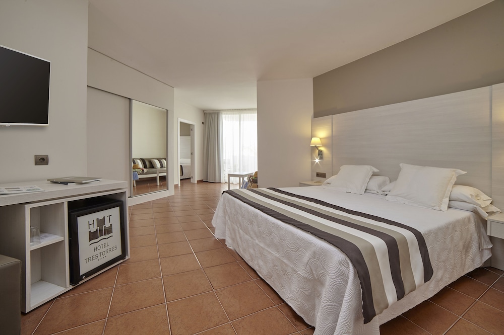 Hotel Tres Torres — Hotel rooms in Santa Eulalia, Balearic Islands