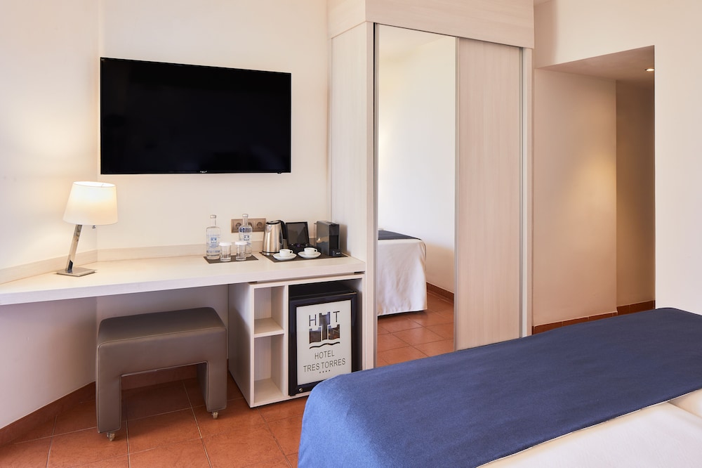 Hotel Tres Torres — Hotel rooms in Santa Eulalia, Balearic Islands