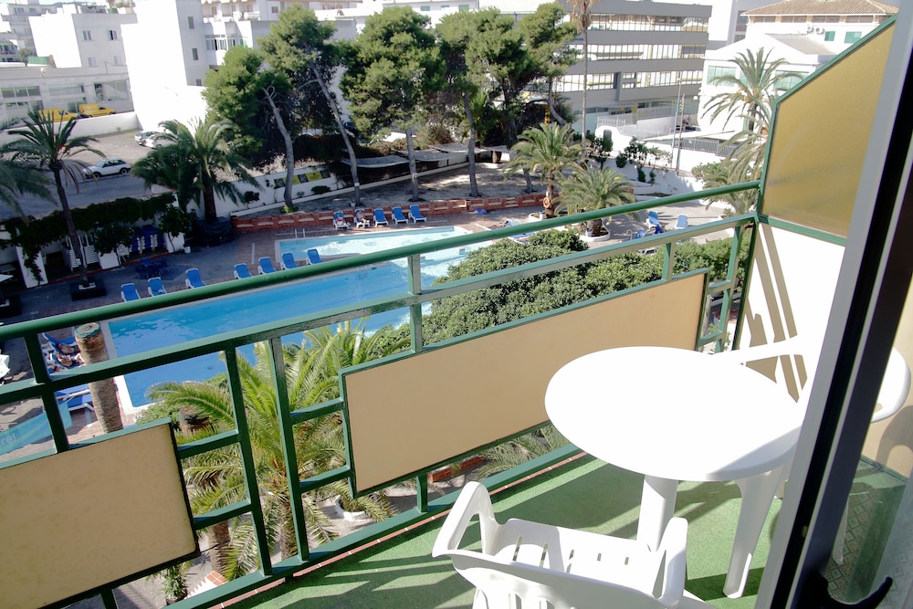 Hotel Tropical — Swimming pool in San Antonio, Balearic Islands