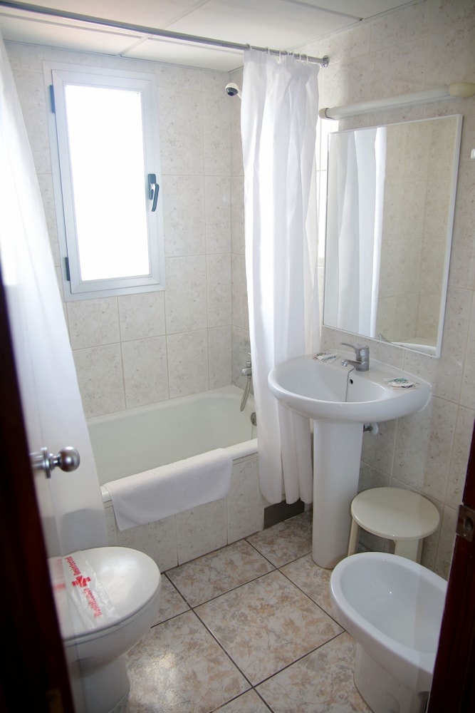 Hotel Tropical — Hotel rooms in San Antonio, Balearic Islands