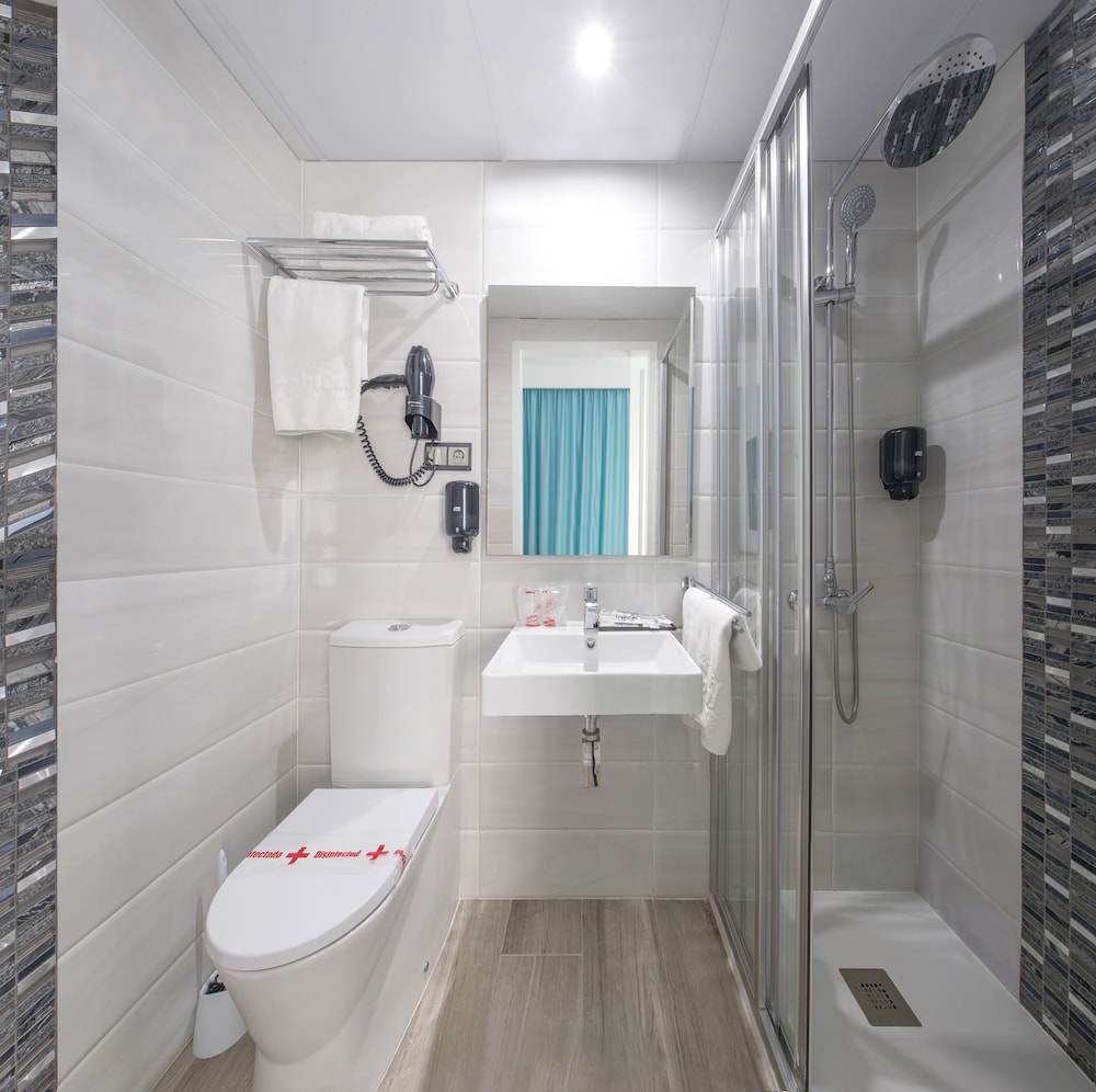 Hotel Tropical — Hotel rooms in San Antonio, Balearic Islands