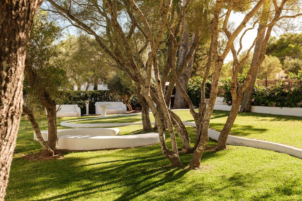 Hotel Cala Dor - Adults Only — Hotel building in Cala d´Or, Balearic Islands
