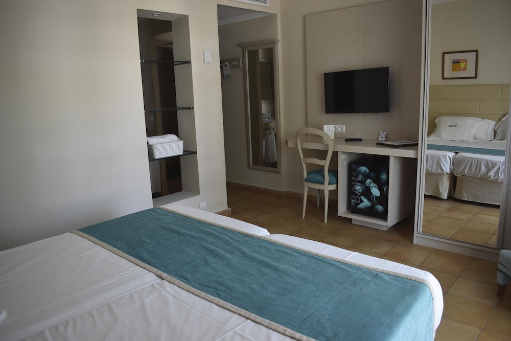 Hotel Cala Dor - Adults Only — Hotel rooms in Cala d´Or, Balearic Islands