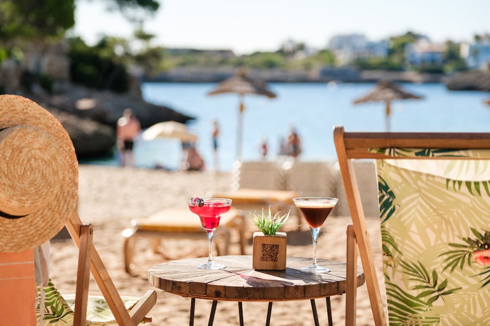 Hotel Cala Dor - Adults Only — Beach in Cala d´Or, Balearic Islands
