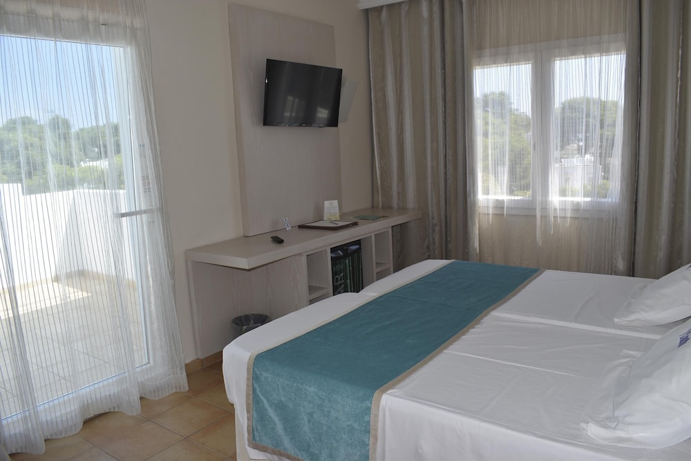 Hotel Cala Dor - Adults Only — Hotel rooms in Cala d´Or, Balearic Islands